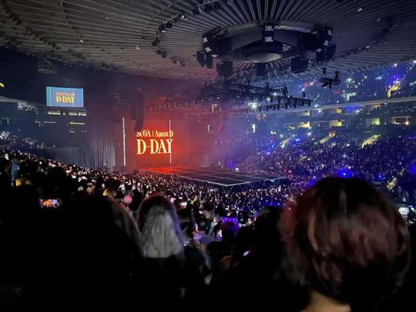 Oakland Arena, section: 111, row: 20, seat: 4