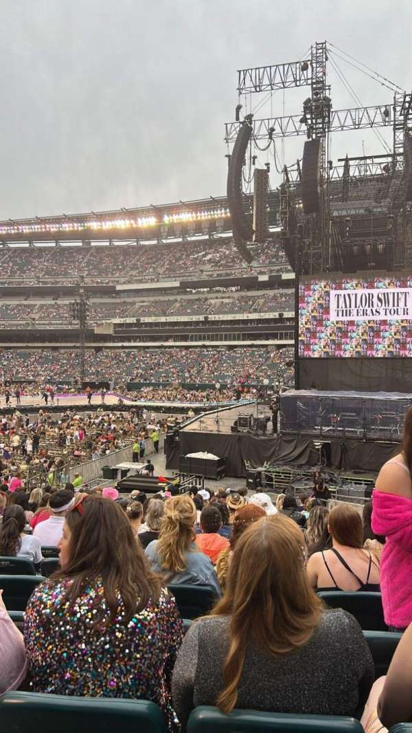 Lincoln Financial Field, section: 124, row: 23, seat: 3