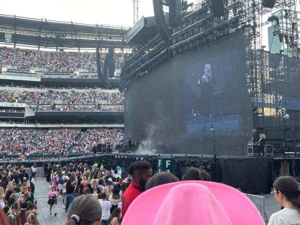 Lincoln Financial Field, section: 122, row: 3, seat: 3