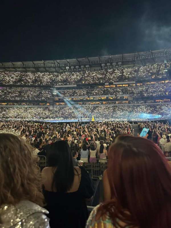 Lincoln Financial Field, section: 122, row: 3, seat: 3