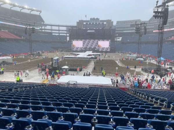 Gillette Stadium, section: 142, row: 24, seat: 7