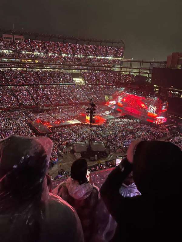 Gillette Stadium, section: 334, row: 3, seat: 21