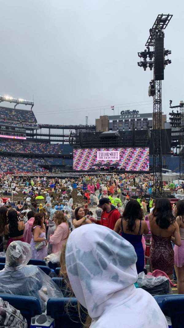Gillette Stadium, section: 140, row: 9, seat: 3
