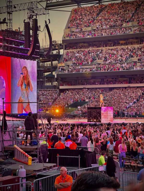 Lincoln Financial Field, section: 103, row: 3, seat: 3