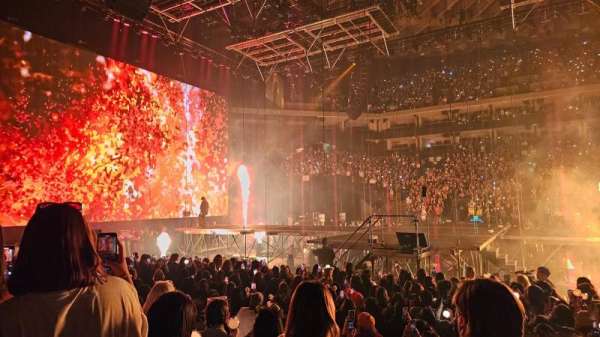 Oakland Arena, section: 115, row: 2, seat: 16