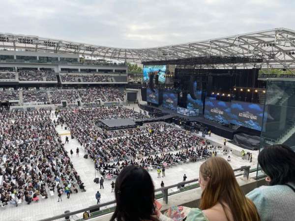 BMO Stadium, section: 212, row: L, seat: 7
