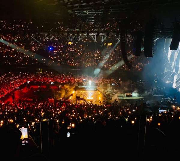 Kia Forum, section: 211, row: 4, seat: 13