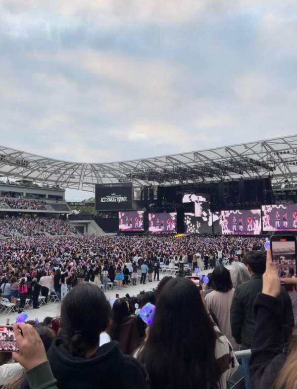 BMO Stadium, section: 116, row: k, seat: 4