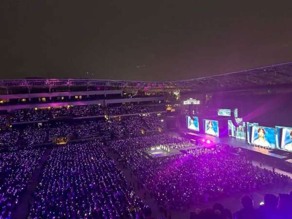 BMO STADIUM, section: 212, row: Q, seat: 16