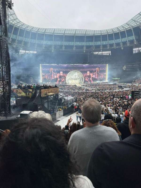 Tottenham Hotspur Stadium, section: 254, row: 14, seat: 261