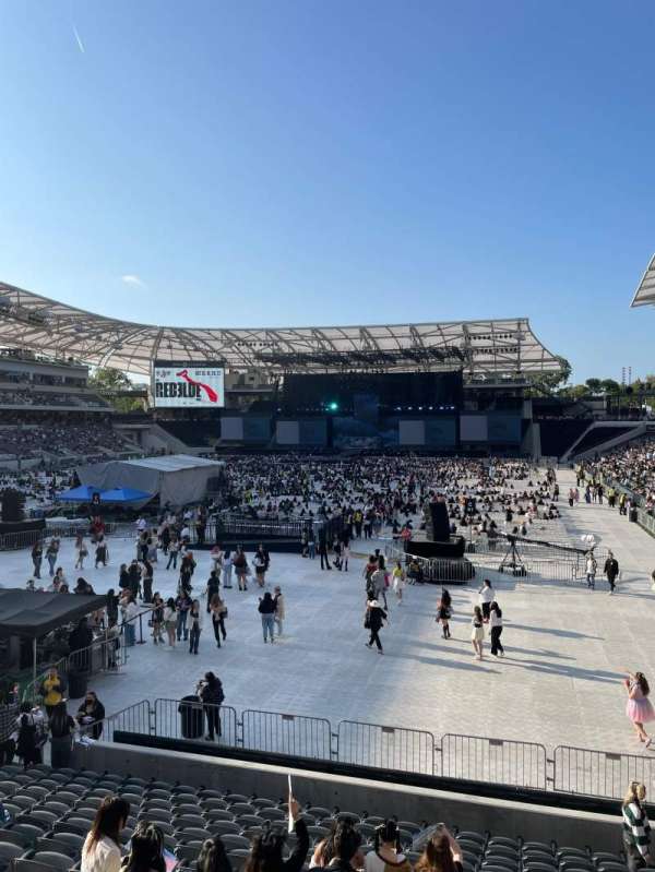 BMO Stadium, section: 120, row: P, seat: 7