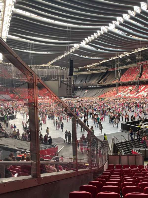 Johan Cruijff ArenA, section: 129, row: 15, seat: 211