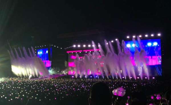 Rose Bowl, section: 17-L, row: 8, seat: 1