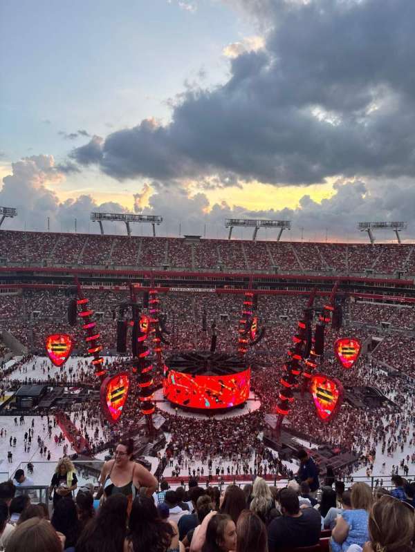 Raymond James Stadium, section: 335, row: L, seat: 8