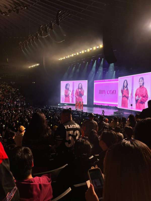 Oakland Arena, section: 128, row: 11, seat: 10