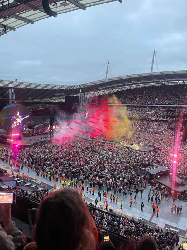 Etihad Stadium, Manchester, section: 323, row: 6, seat: 662