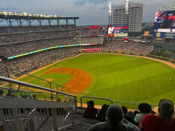 Truist Park, section: 415, row: 7, seat: 24