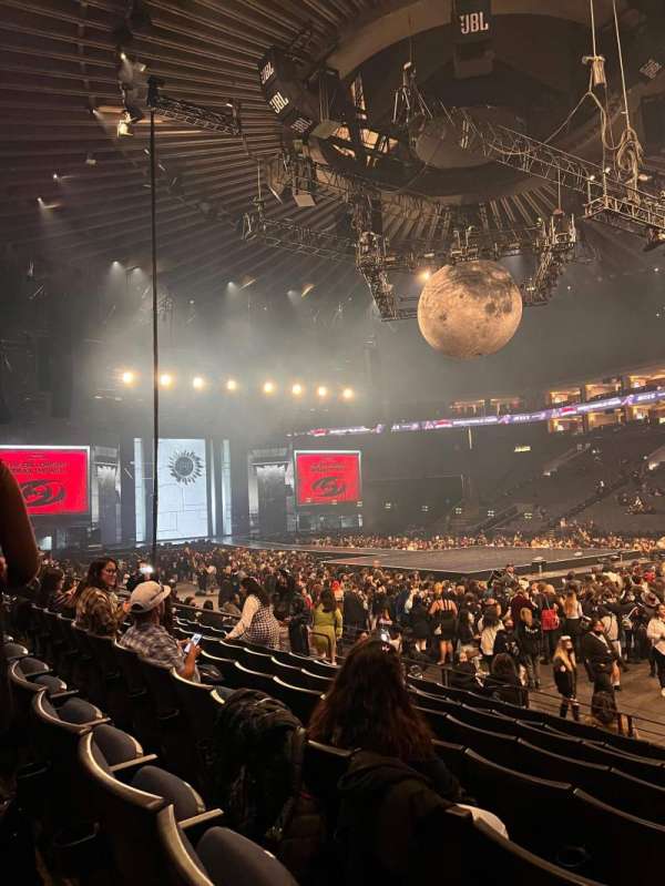 Oakland Arena, section: 113, row: 6, seat: 1