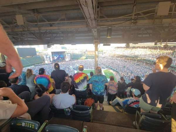 Wrigley Field, section: 412L, row: 9, seat: 23