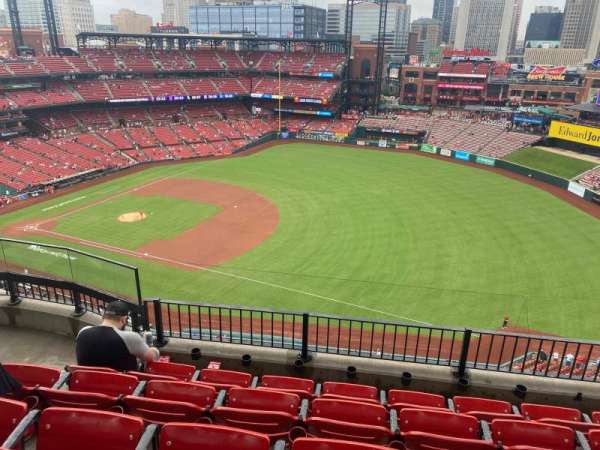 Busch Stadium, section: 437, row: 5, seat: 5