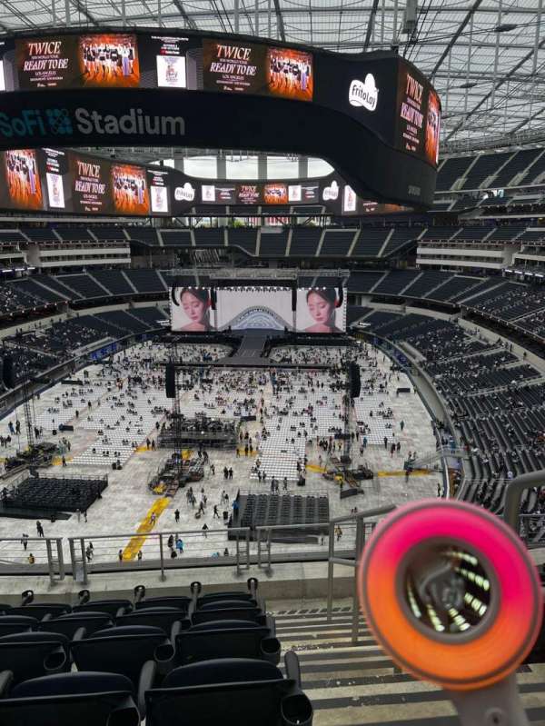 SoFi Stadium, section: 337, row: 8, seat: 1