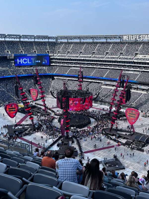MetLife Stadium, section: 334, row: 20, seat: 7