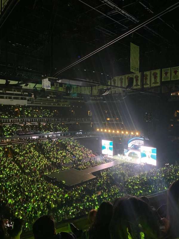 United Center, section: 304, row: 4, seat: 3