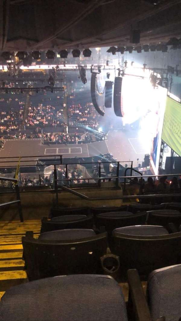 Oakland Arena, section: 231, row: 14, seat: 18