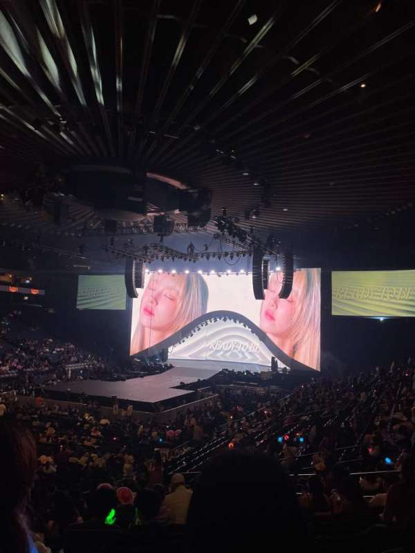 Oakland Arena, section: 105, row: 21, seat: 10