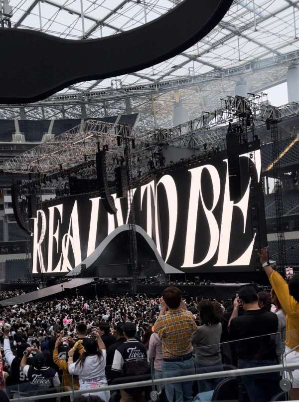 SoFi Stadium, section: VIP132, row: 12, seat: 3