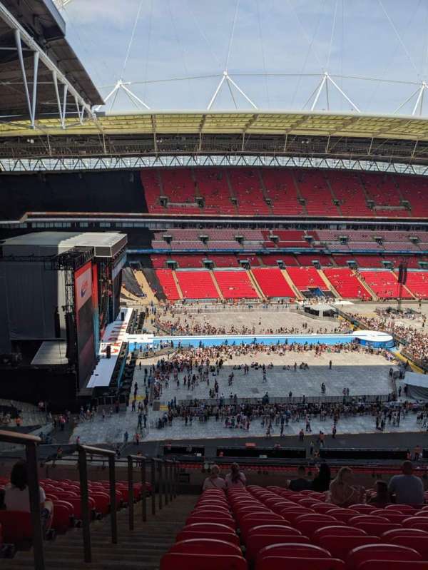 Wembley Stadium, section: 530, row: 14, seat: 103