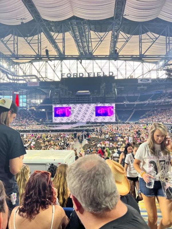 Ford Field, section: 117, row: 8, seat: 22