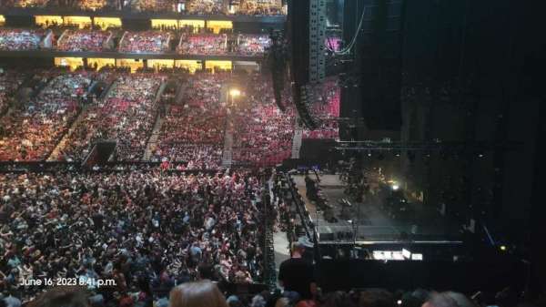 Centre Bell, section: 111, row: O, seat: 09