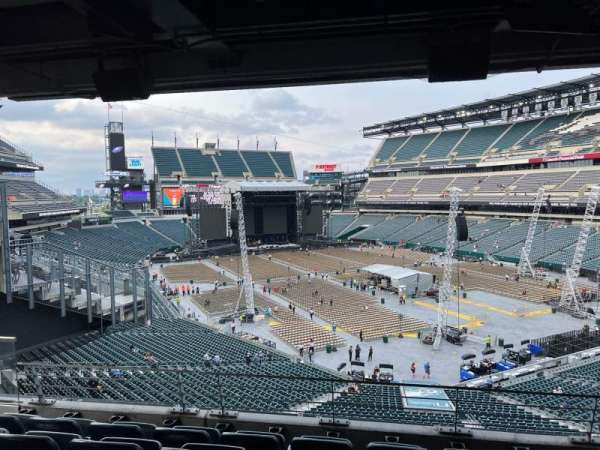 Lincoln Financial Field, section: SW Terrace 1, row: 5, seat: 36