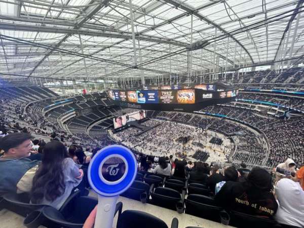 SoFi Stadium, section: 521, row: 17, seat: 6