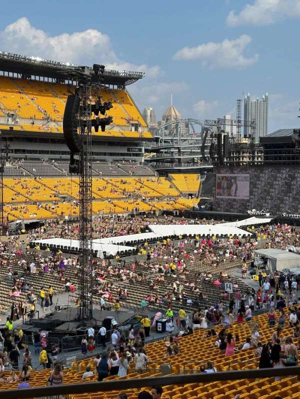 Acrisure Stadium, section: 228, row: c, seat: 9