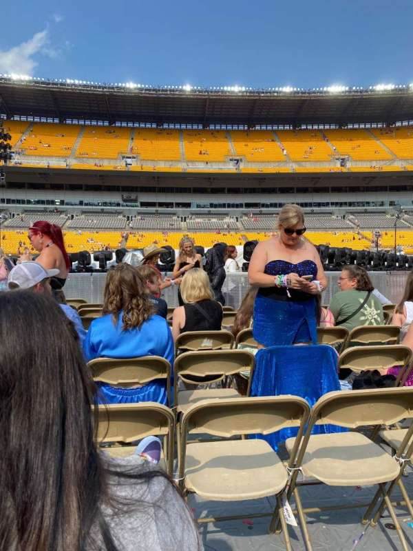 Acrisure Stadium, section: Floor 3, row: 10, seat: 9