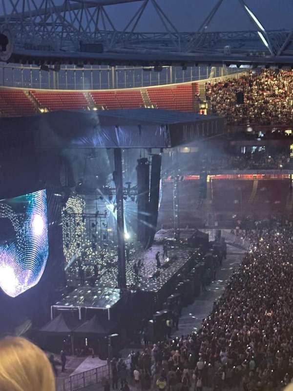 Emirates Stadium, section: 114, row: 9, seat: 663