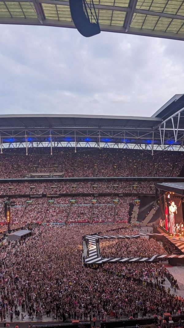 Wembley Stadium, section: 550, row: 6, seat: 327