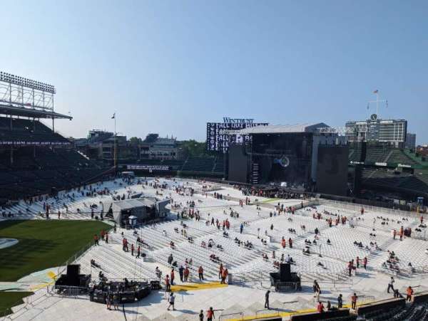 Wrigley Field, section: 327R, row: 1, seat: 1