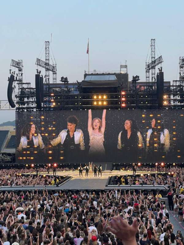 Acrisure Stadium, section: 123, row: P, seat: 16