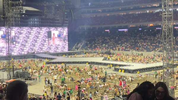 NRG Stadium, section: 101, row: DD, seat: 24