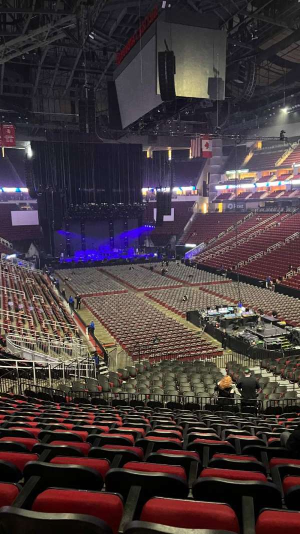 Toyota Center, section: 115, row: 28, seat: 9