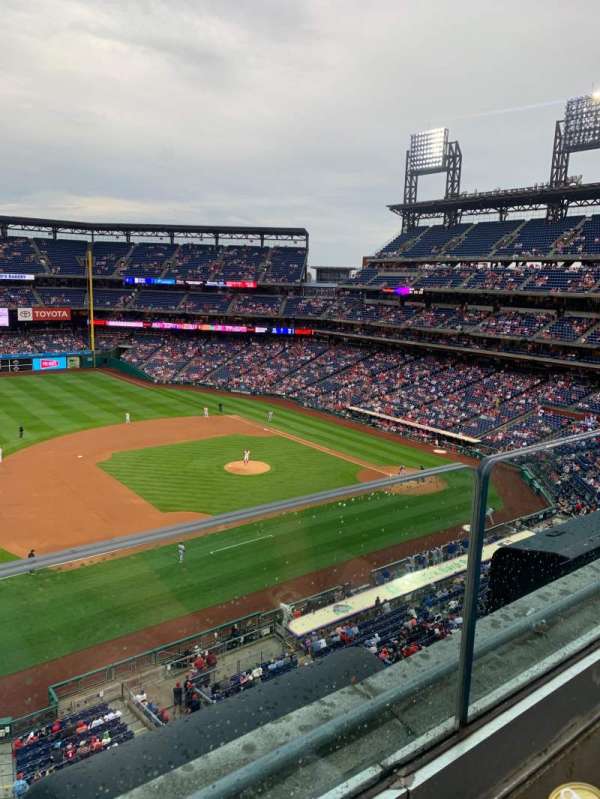 Citizens Bank Park, section: 328, row: 1, seat: 14