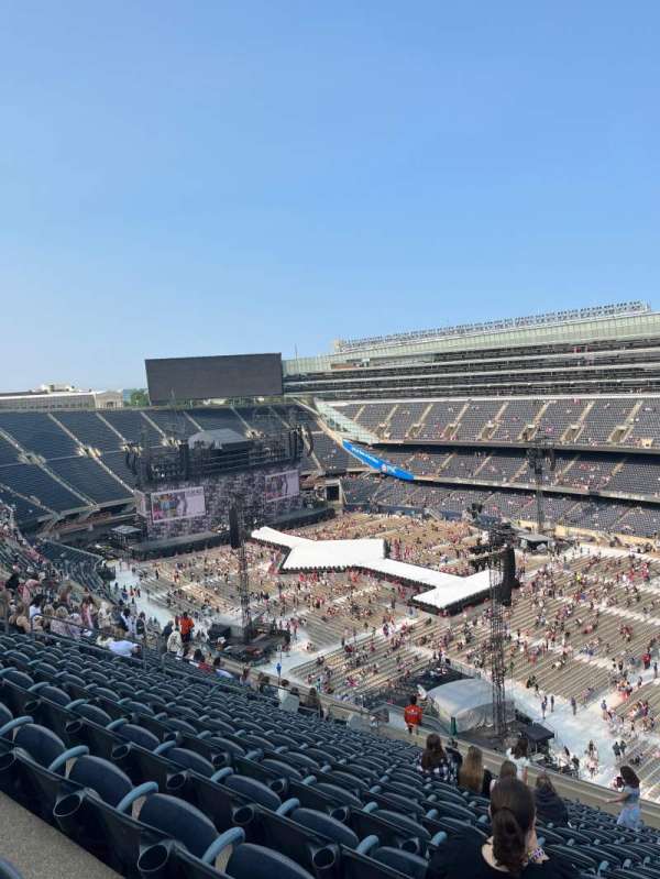 Soldier Field, section: 433, row: 19, seat: 22