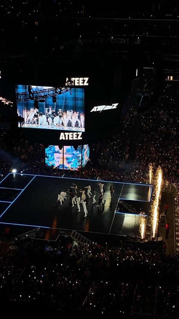 Crypto.com Arena, section: 302, row: 6, seat: 8