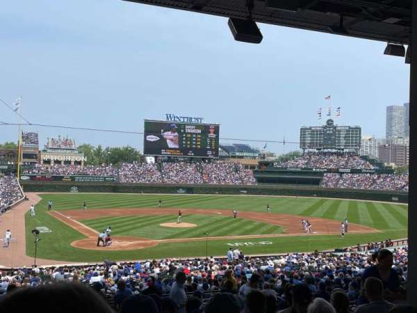 Wrigley Field, section: 220, row: 10, seat: 17