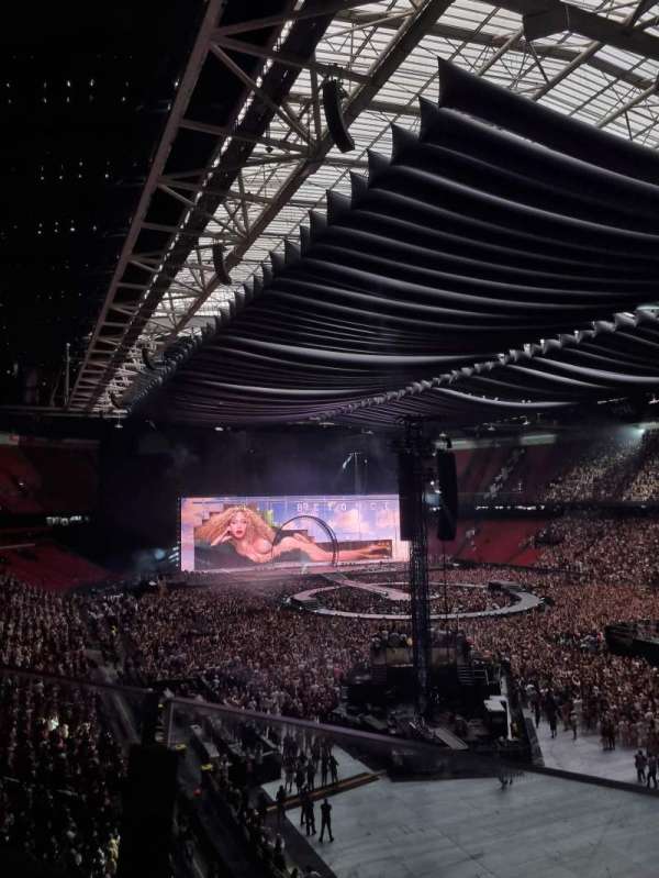 Johan Cruijff ArenA, section: 402, row: 1, seat: 393