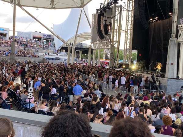 Hartford Healthcare Amphitheatre, section: 201, row: EE, seat: 2