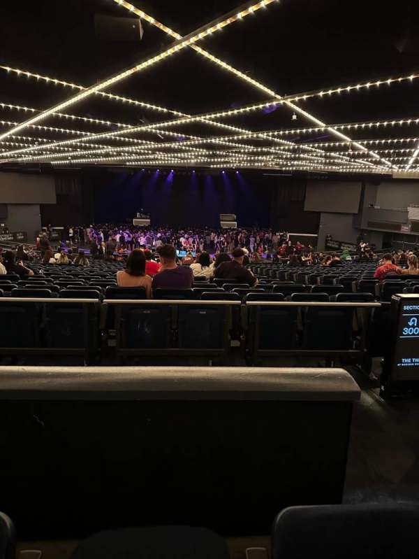 The Theater at Madison Square Garden, section: 300, row: B, seat: 16